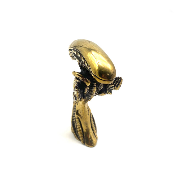Brass Sculpture Alien vs. Iron and Blood Stautes Decoration Ornaments Exclusive Figurine Gifts