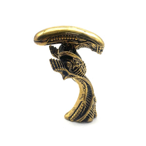 Brass Sculpture Alien vs. Iron and Blood Stautes Decoration Ornaments Exclusive Figurine Gifts