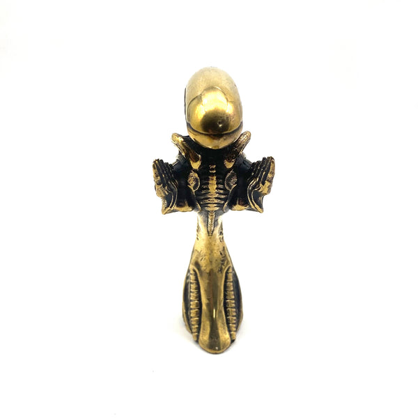 Brass Sculpture Alien vs. Iron and Blood Stautes Decoration Ornaments Exclusive Figurine Gifts