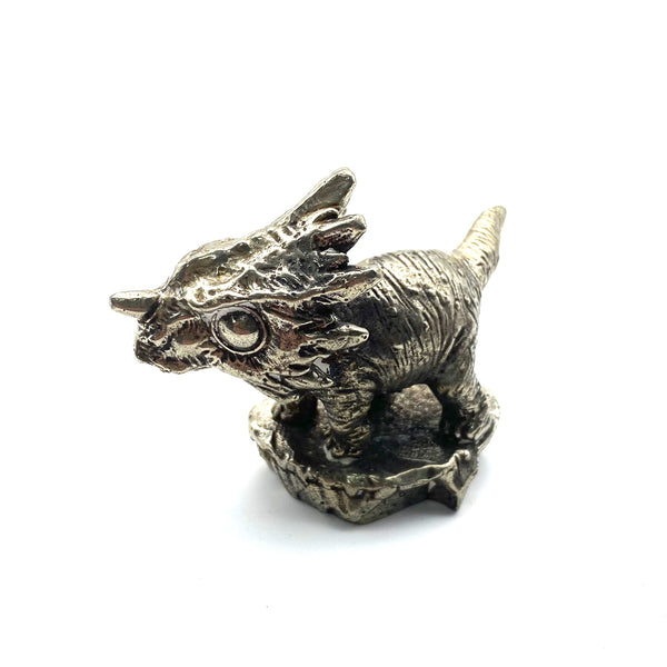 Exquisite Brass-Cast Dinosaur Sculptures: Ornamental Decor, Tactile Toy & Timeless Gift for Collectors and Kids
