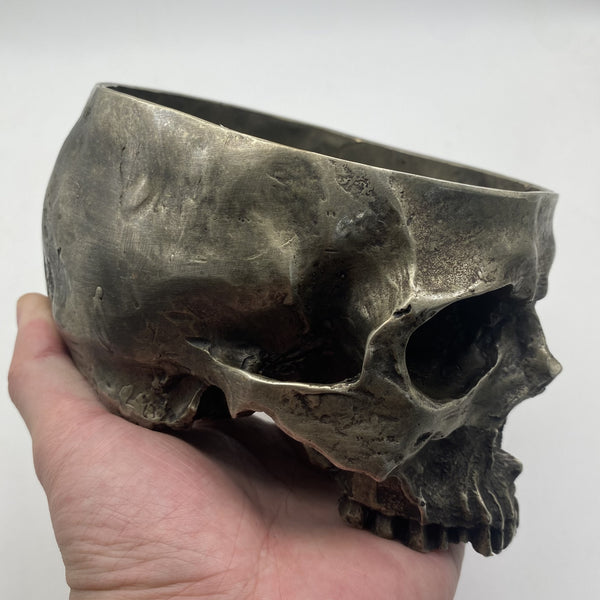 Antique Silver Skull Planter&Ashtray-Multi-Functional Decor for Keys,Succulents or Cigars, Gothic Home Desk Organizer,Halloween Gift for Men