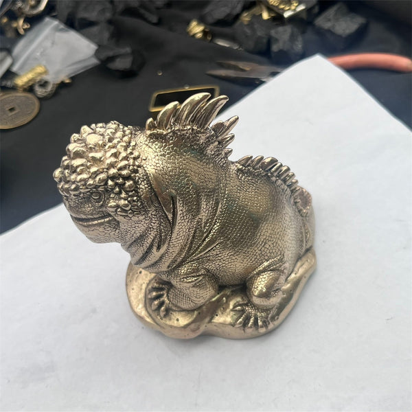 Brass Iguana Statue 1.6kg,House Decoration Art Ornament,Iguana Figurine for Home Improvement