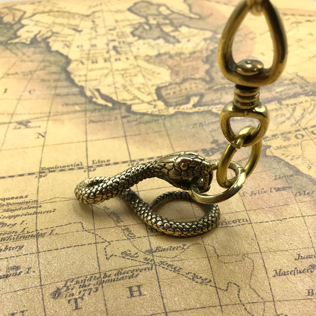 Metal Field Handcrafted Keychain Gifts, Snake Fish Hook Key Holder Managers,Men Belt Decoration Accessories