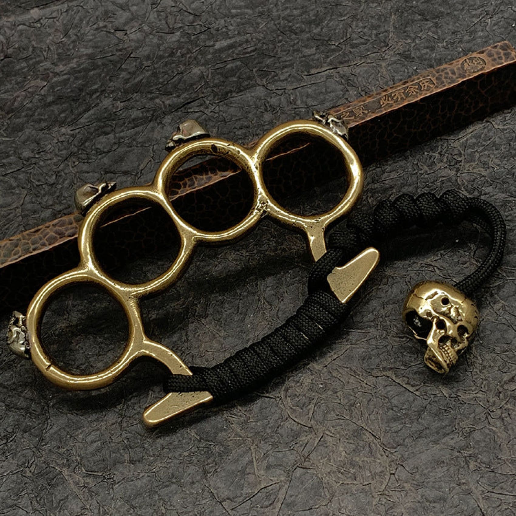 Aged Brass Knuckles with Decorative Skull Beads 135g Paperweights – Metal  Field Shop